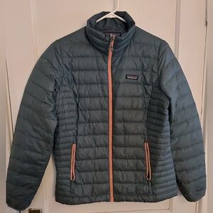 Patagonia women’s down sweater jacket